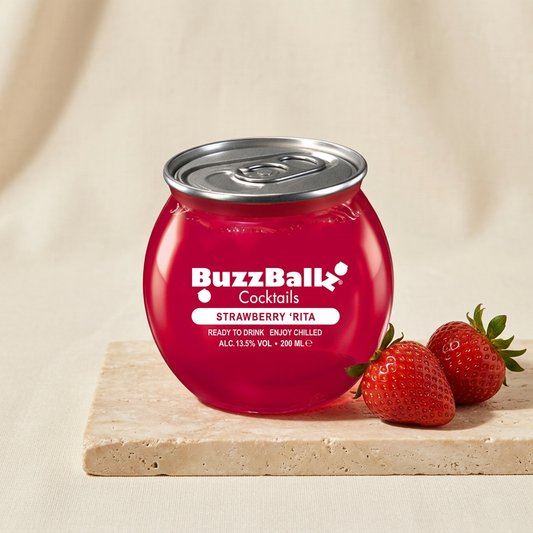 BuzzBallz de morango com morangos frescos