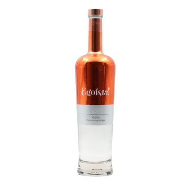 Garrafa de VODKA EGOISTA PREMIUM 0.70L com design elegante e rótulo em destaque.