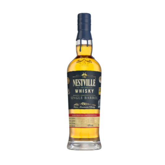 NESTVILLE WHISKY SINGLE BARREL 0.70L em garrafa, originário da Eslováquia, conhecido por seu sabor único.