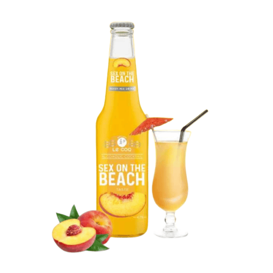 LeCoq Cocktail SEX ON THE BEACH 0.33L com pêssego e copo de cocktail ao lado.