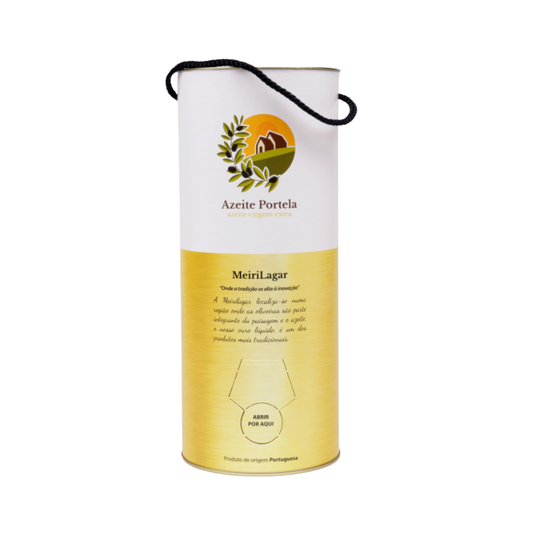 Azeite Portela Virgem Extra 3Lts em embalagem com design elegante e cordão, produto de origem portuguesa.