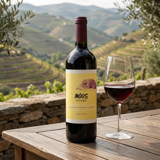 Móos Vinhas d’Aldeia Tinto em ambiente comercial