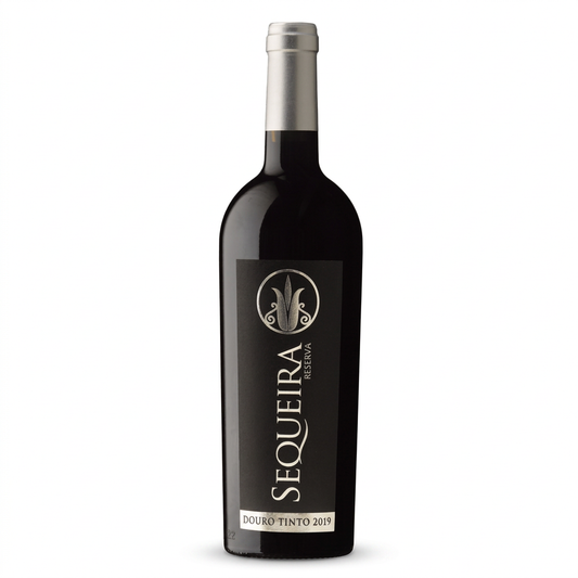 Quinta da Sequeira Reserva Tinto 1,5 L em fundo branco