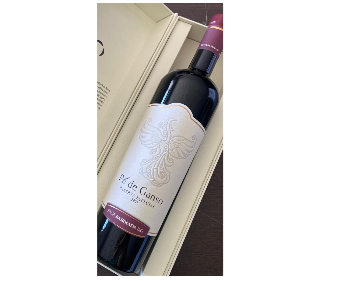 QUATRO CRAVOS PÉ DE GANSO RESERVA ESPECIAL TINTO BAGA 2001 0.75